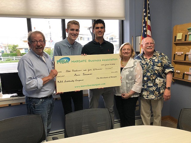 From left, MBA President Ed Berger, 2019 scholarship winners Alec Freedman and Jake LaMonaca and Maria and Daniel Walters.