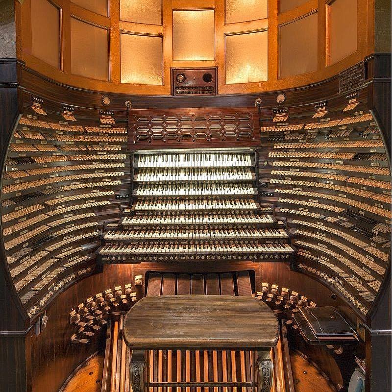 MIdmer-Losh organ at Boardwalk Hall is the world's largest musical instrument.