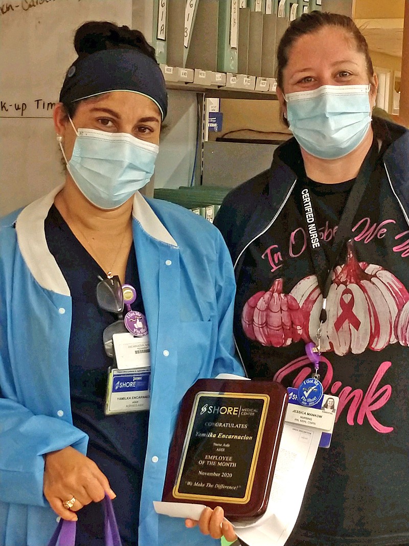 Yamilka Encarnacion and her supervisor, Nurse Jessica Mankow.