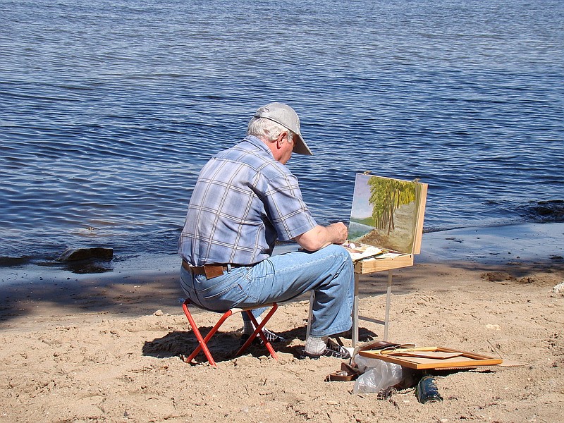 Plein air painting on the beach