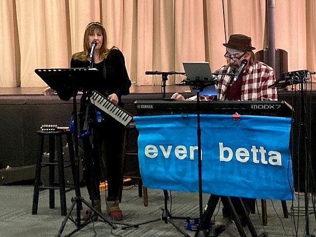 From left, Bonnie Pearson and Jose Jimenez of the band, Even Betta, will perform seasonal music at the Holiday Social hosted by JFS' Lynn Kramer Village by the Shore. 