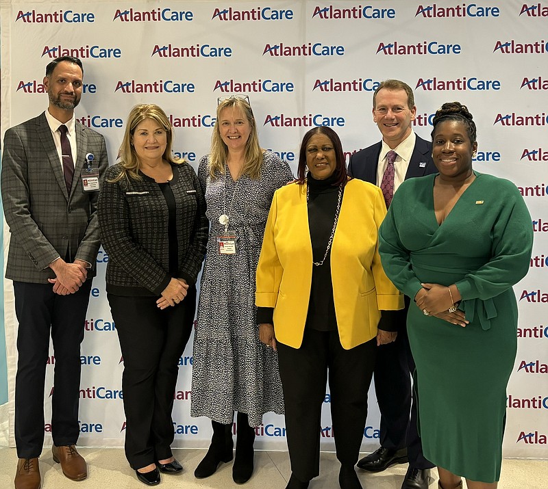 Dr. Srikar Vulugundam, Dental Director FQHC; Sandy Festa, AVP Executive Director FQHC; Dr. Kimberly Mazur, Adult Medicine Physician FQHC; Rosalind Kincaid, Board Chair FQHC; Michael Charlton, President & CEO AtlantiCare; and Maisha Moore, Interim Executive Director Casino Reinvestment Development Authority gathered on January 18 at the grand opening of AtlantiCare's first FQHC Dental Practice location, 7 S. Ohio Avenue in Atlantic City, NJ.