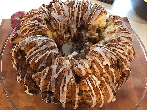 Jewish apple cake