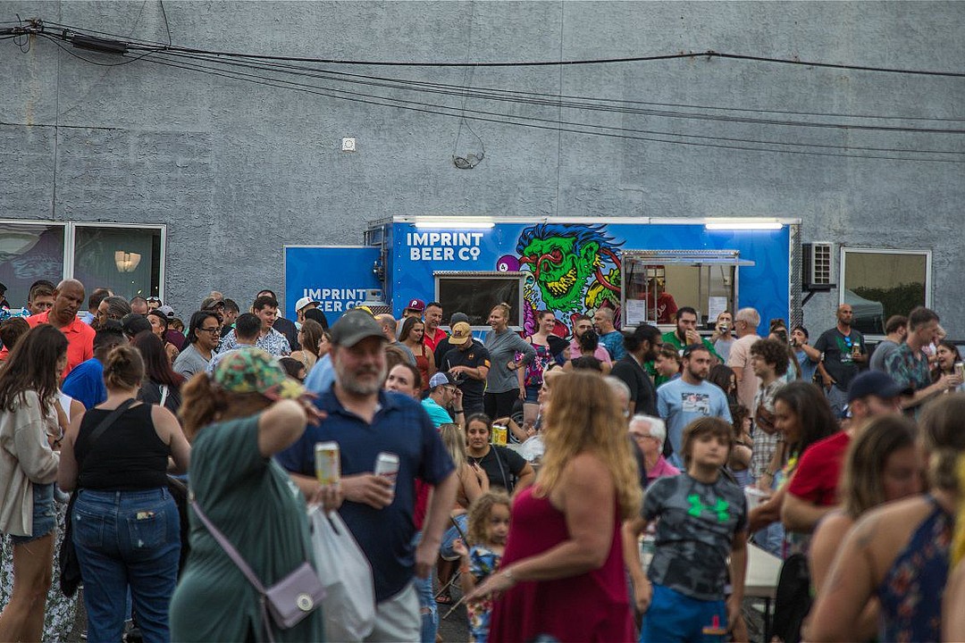 Photos ‘Lansdale Luau’ First Friday Draws Crowds to Lansdale North