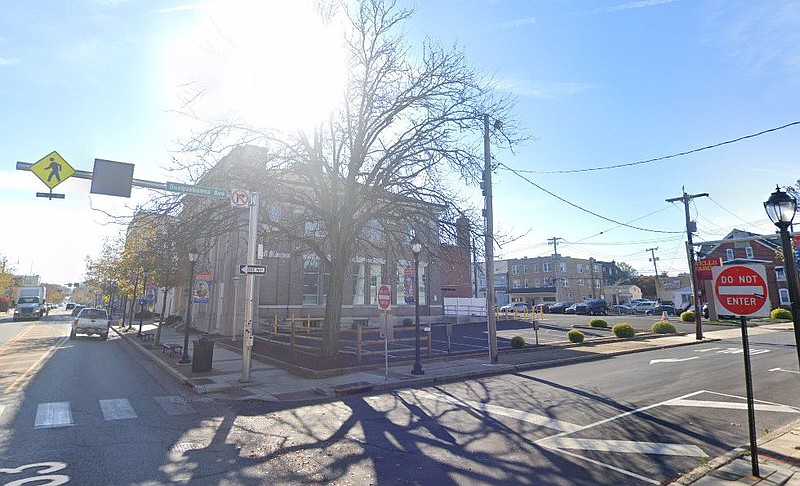 Intersection of West Main Street and Susquehanna Avenue. 