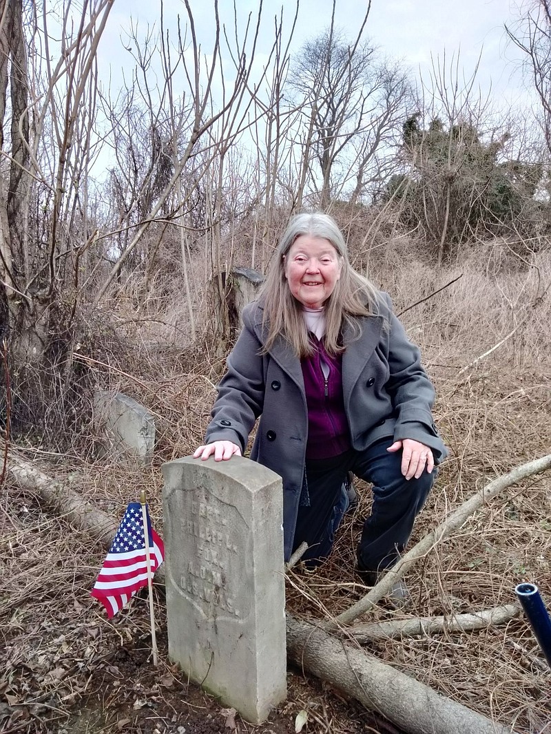 Linda Evans at the gravesite of Philip Lansdale Fox 