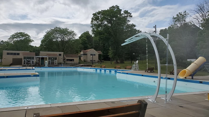 Holiday House Pool is managed as a joint venture of West Rockhill and Sellersville communities. 