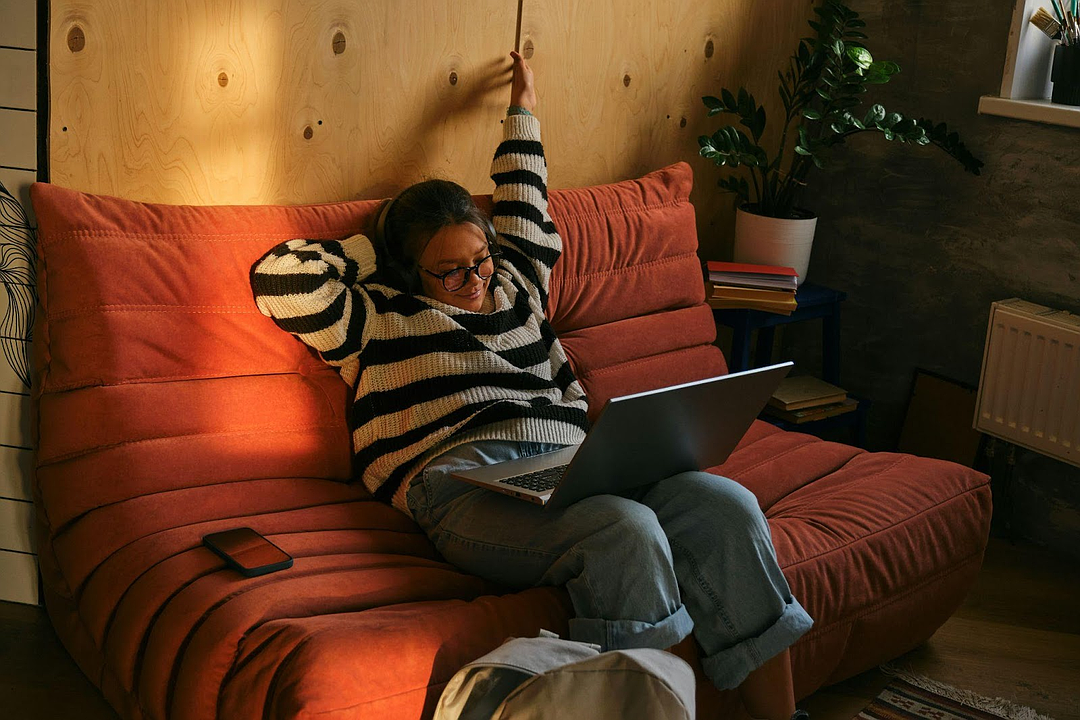 Mindful Living in the Suburbs: Balancing Screen Time, Stress & Simplicity -  North Penn Now