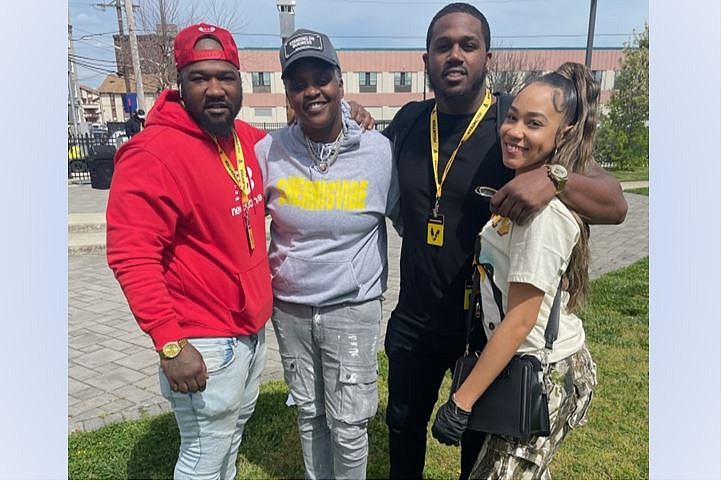 Organizer Tajh Shelton, second from right, with Clevone “Pizzy” Lindo, Demaris Jones and Dejah Curtis.