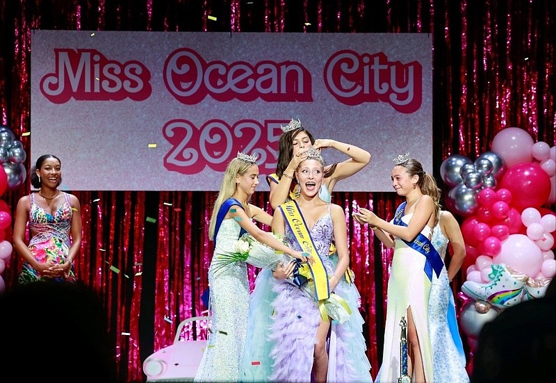 The crowning moment for Miss Ocean City Taylor Mulford. (Photo courtesy of Kerri J Photography)