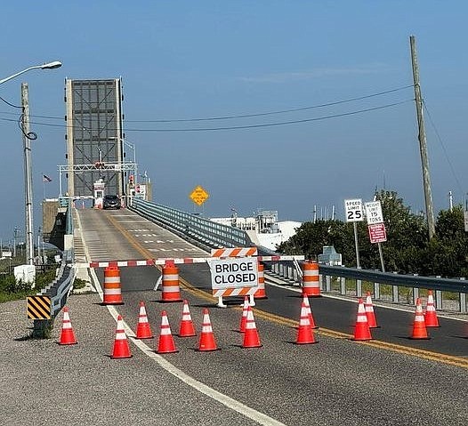 Barricades block the Middle Thorofare Bridge. (Photo courtesy of Wildwood Crest Mayor Don Cabrera on Facebook)