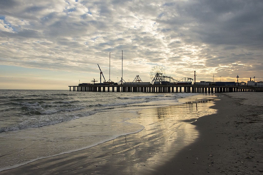 Dance, laugh and celebrate the end of summer with 5 things to do this weekend in Atlantic City