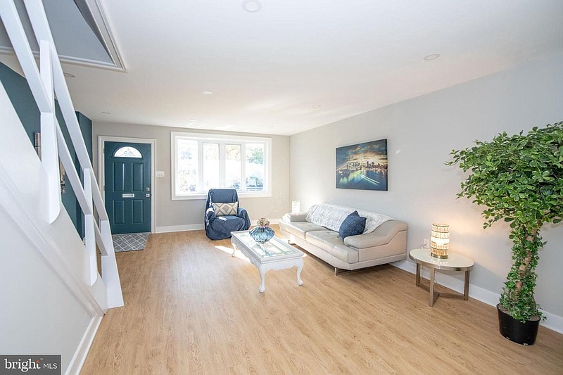 Gallery: 6634 Claridge St