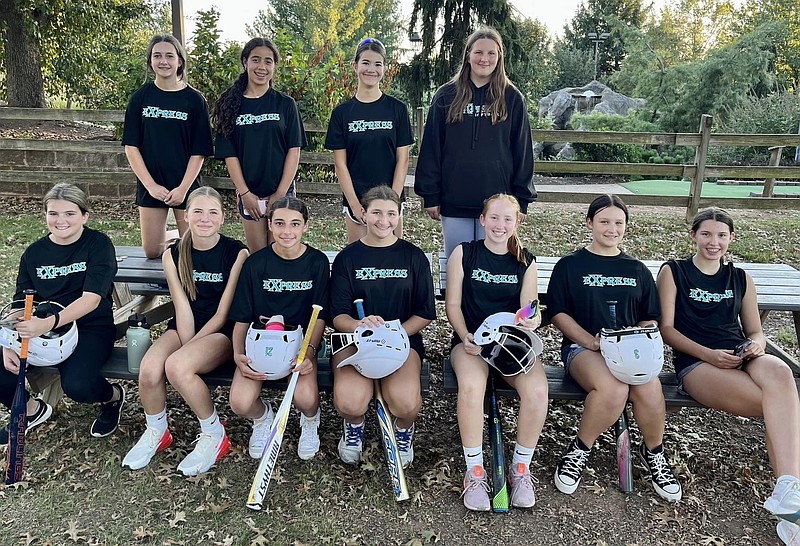 The 14u eXpress Softball team 2024 (Image courtesy of Elise Baker)