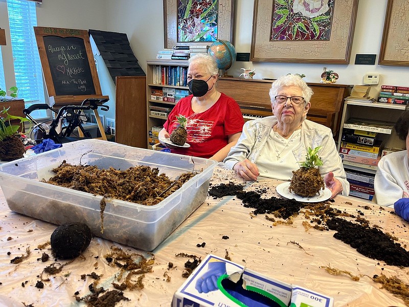 SGLC/Residents used moss as an alternative to soil to grow their plants.