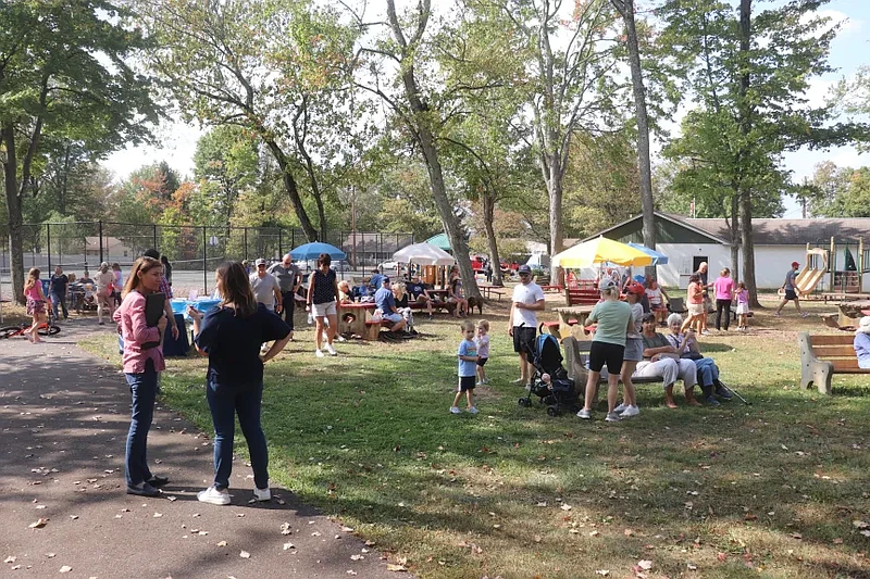 Residents attend Silverdale Community Day at Al Reese Park on Saturday Sept. 21. (John Worthington – MediaNews Group)