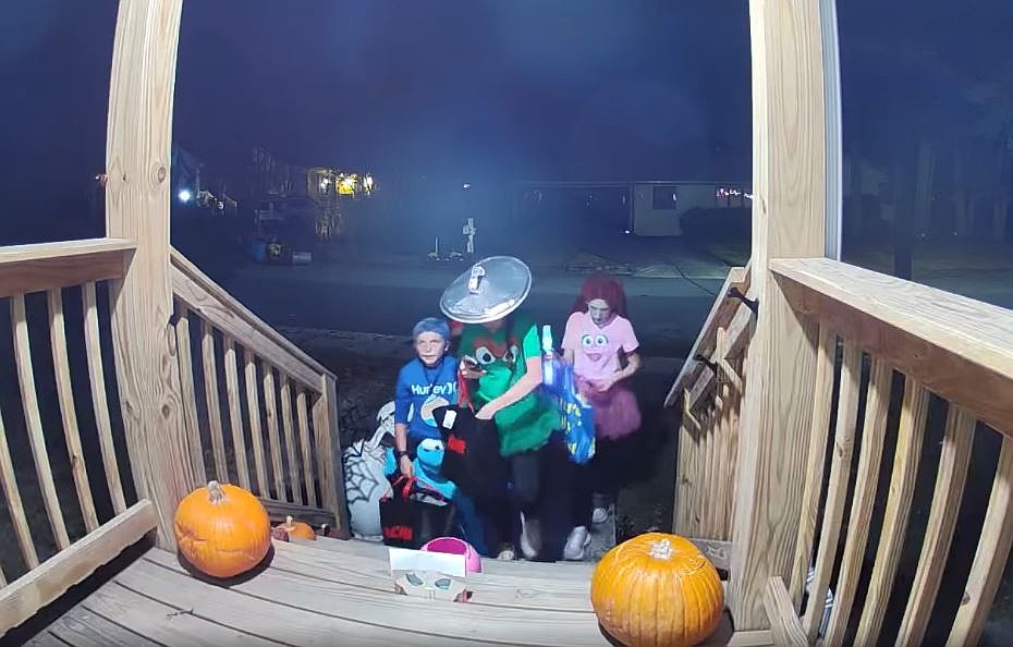Kids give Linwood couple a treat in Halloween doorbell video Breaking AC