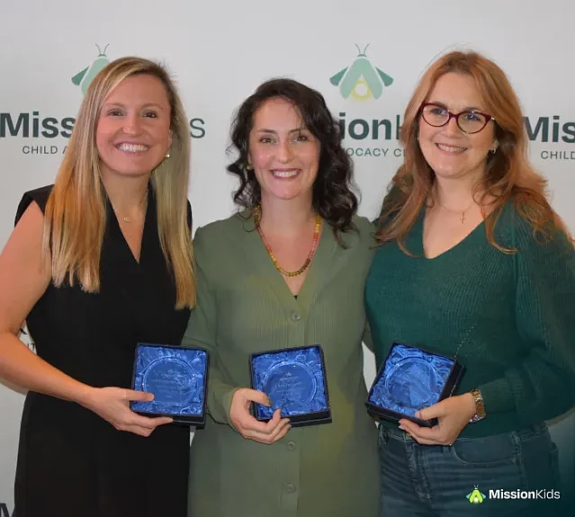 Colleen E. Bennett, Children’s Hospital of Philadelphia; Kala Fell, Creative Health Services; and Lt. Kathleen Kelly, Montgomery County Detective Bureau were honored at Mission Kids’ 2024 Mugs for a Mission (Photo by Kaity Andrey for Mission Kids)