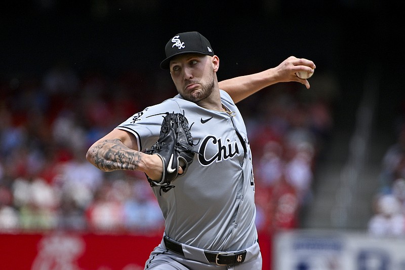 May 5, 2024; St. Louis, Missouri, USA;  Chicago White Sox starting pitcher Garrett Crochet (45) pitches against the St. Louis Cardinals during the first inning at Busch Stadium. Mandatory Credit: Jeff Curry-USA TODAY Sports