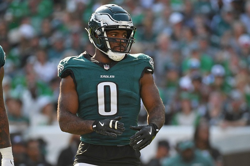 Oct 13, 2024; Philadelphia, Pennsylvania, USA; Philadelphia Eagles defensive end Bryce Huff (0) against the Cleveland Browns at Lincoln Financial Field. Mandatory Credit: Eric Hartline-Imagn Images