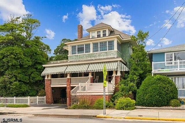 Gallery: Historic Ocean City, NJ Home Blends Vintage Style and Modern Comfort photo gallery