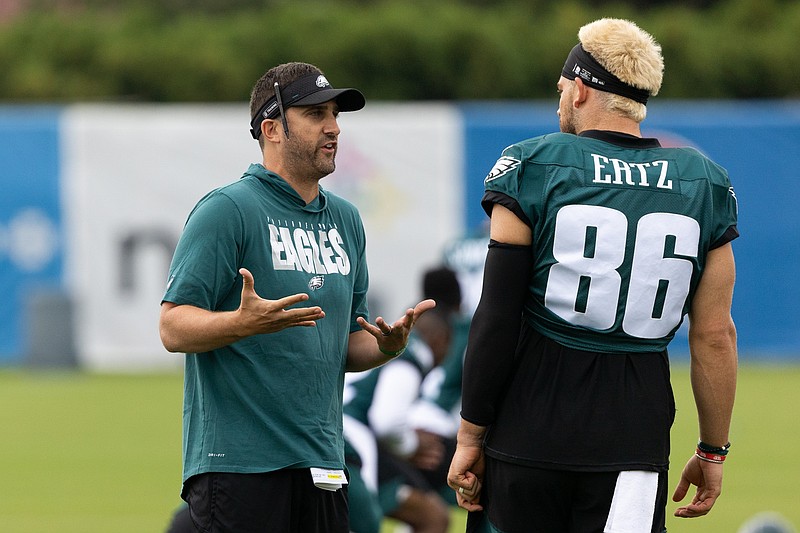 Jul 29, 2021; Philadelphia, PA, USA; Philadelphia Eagles head coach Nick Sirianni talks with tight end Zach Ertz (86) during training camp at NovaCare Complex. Mandatory Credit: Bill Streicher-USA TODAY Sports