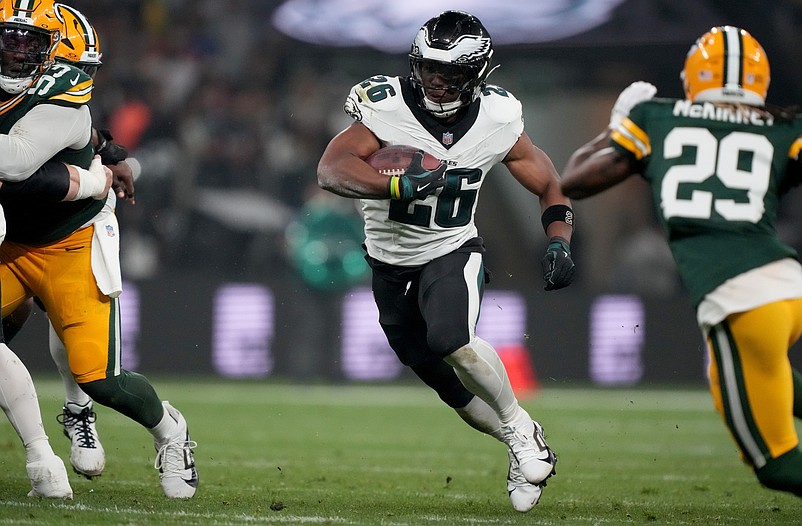 Sep 6, 2024; Sao Paulo, BRA; Philadelphia Eagles running back Saquon Barkley (26) runs during the first quarter against the Green Bay Packers at Neo Quimica Arena. Mandatory Credit: Kirby Lee-Imagn Images