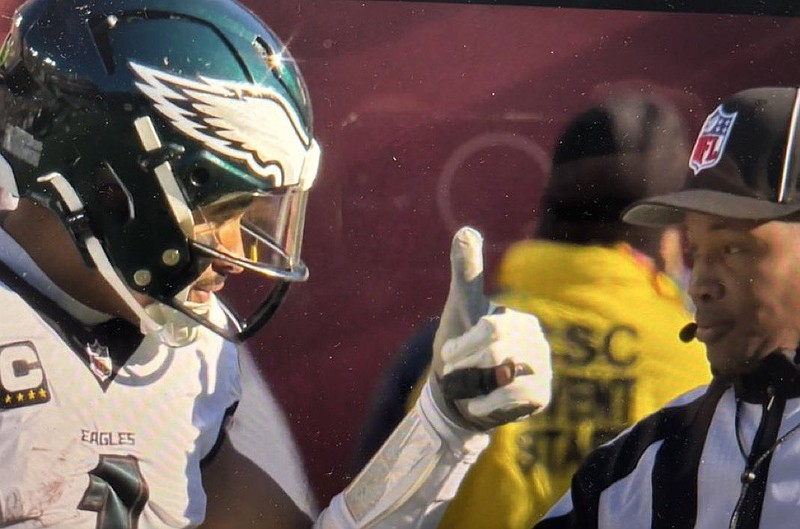 Still from Fox Sports' video broadcast of Eagles/Commanders (Dec. 22)