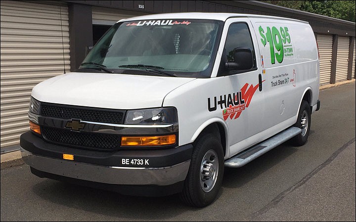 U-Haul van (Image by David Zatz / ACarPlace.com