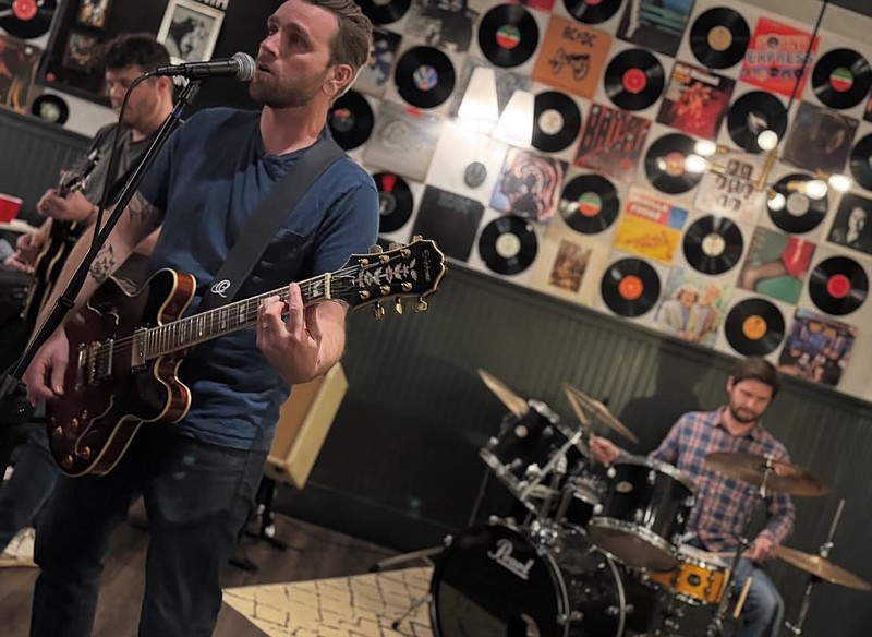 Steve Hayes, left, performs with Night Library at Round Guys. (Credit: delco_jams/Instagram)