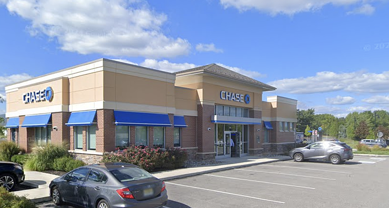 Chase Bank in Horsham (Image courtesy of Google StreetView)