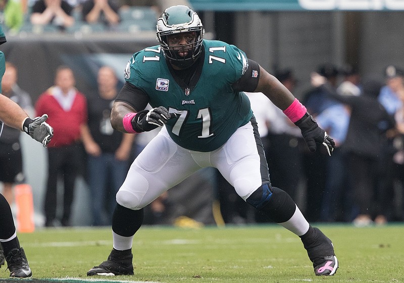 Oct 8, 2017; Philadelphia, PA, USA; Philadelphia Eagles offensive tackle Jason Peters (71) in action against the Arizona Cardinals at Lincoln Financial Field. Mandatory Credit: Bill Streicher-USA TODAY Sports