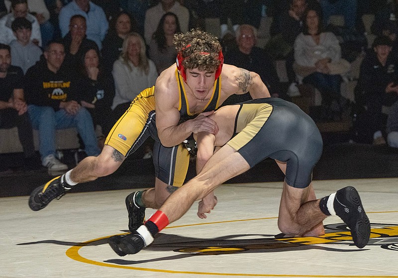 St. John Vianney's Anthony Knox Jr. wrestles Southern's Hunter Borer in Holmdel, N.J. on Jan. 8, 2025.