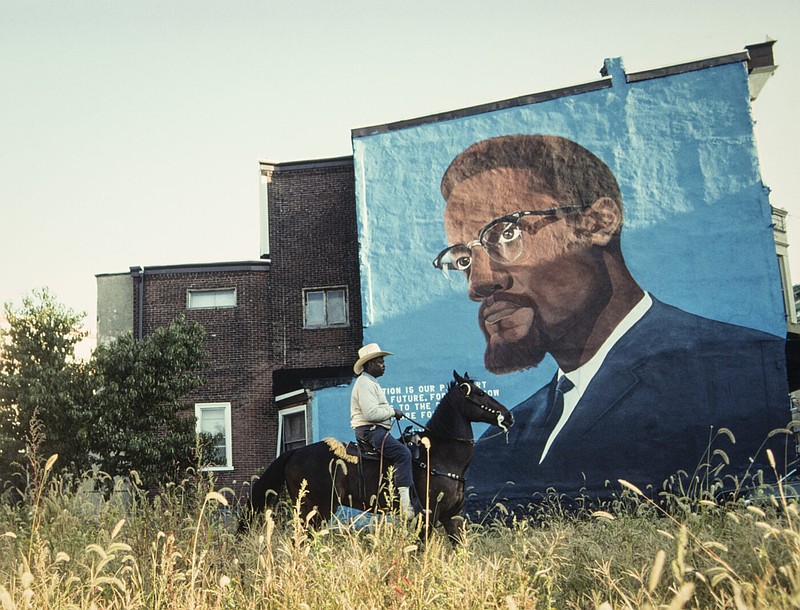 Ron Tarver (b. 1957), Legends (Philadelphia, PA), 1993. Pigment print, 20 x 26.5 inches. (Credit: Michener Art Museum)