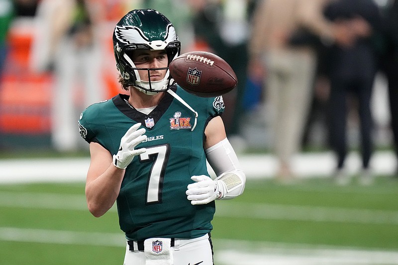 Feb 9, 2025; New Orleans, LA, USA; Philadelphia Eagles quarterback Kenny Pickett (7) practices before Super Bowl LIX against the Kansas City Chiefs at Caesars Superdome. Mandatory Credit: Kirby Lee-Imagn Images