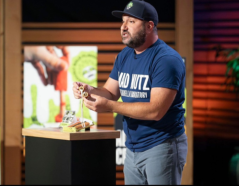 Michael Hauke presents his Mad Mutz Mozzarella Sticks to the billionaire investors on "Shark Tank."