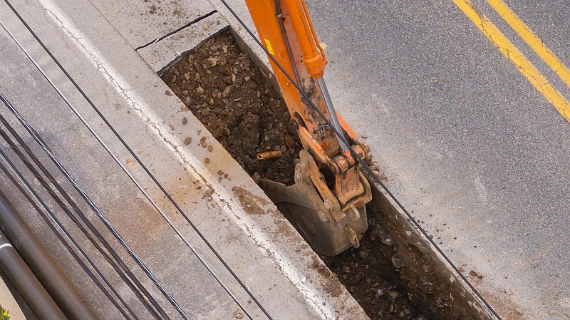 A gas main leak in Lansdale has traffic slowed, closed in some areas of the borough.