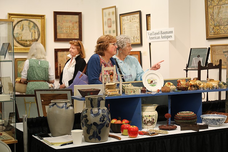 Shoppers at the 2024 Penn Dry Goods Market (Credit: Schwenkfelder Library)