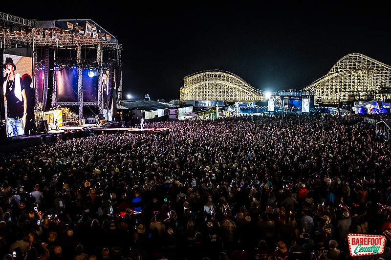 The Barefoot Country Music Fest will draw thousands to the beachfront for four days of concerts. (Photo courtesy of the Greater Wildwoods Tourism Improvement and Development Authority)