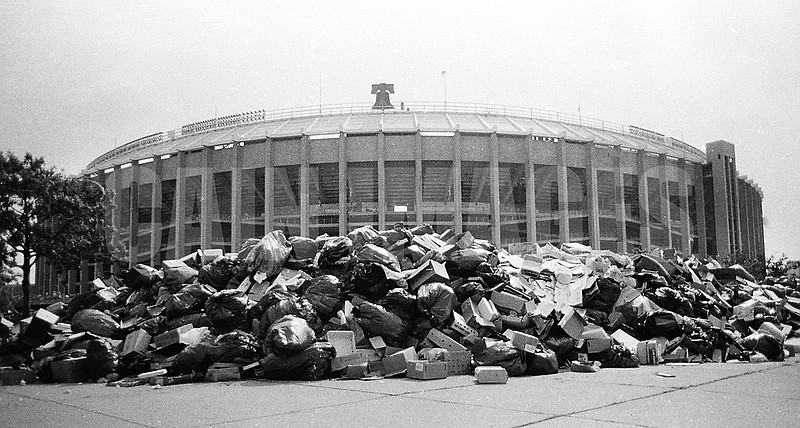 Trash piles up next to Veteran's Stadium in August 1986 during 20-day union strike. (Credit: William Thomas Cain/Cain Images)