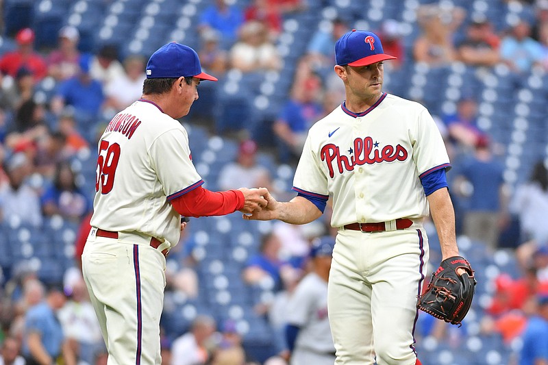 Aug 21, 2022; Philadelphia, Pennsylvania, USA; Philadelphia Phillies interim manager Rob Thomson (59) takes the ball relief pitcher David Robertson (30) during the ninth inning against the New York Mets at Citizens Bank Park. Mandatory Credit: Eric Hartline-USA TODAY Sports