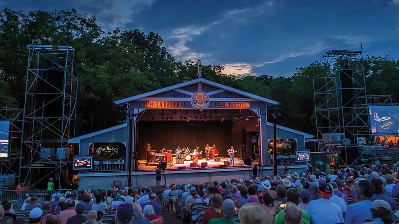 Crowd gathering at a past Philadelphia Folk Festival performance. (Credit: Philadelphia Folk Festival)