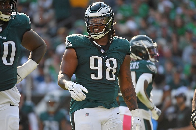 Oct 13, 2024; Philadelphia, Pennsylvania, USA; Philadelphia Eagles defensive tackle Jalen Carter (98) against the Cleveland Browns at Lincoln Financial Field. Mandatory Credit: Eric Hartline-Imagn Images