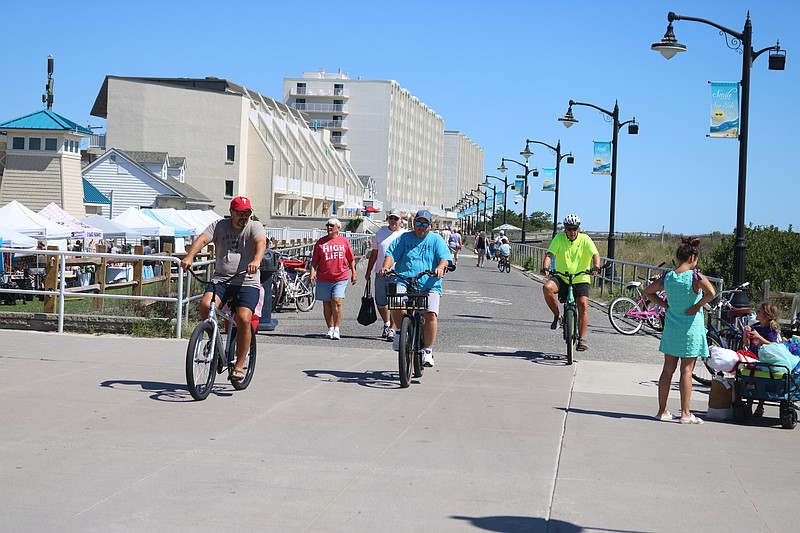 Decorative light poles similar to those along the midsection of the Promenade now will be installed at the south and north ends of the walkway in 2026.