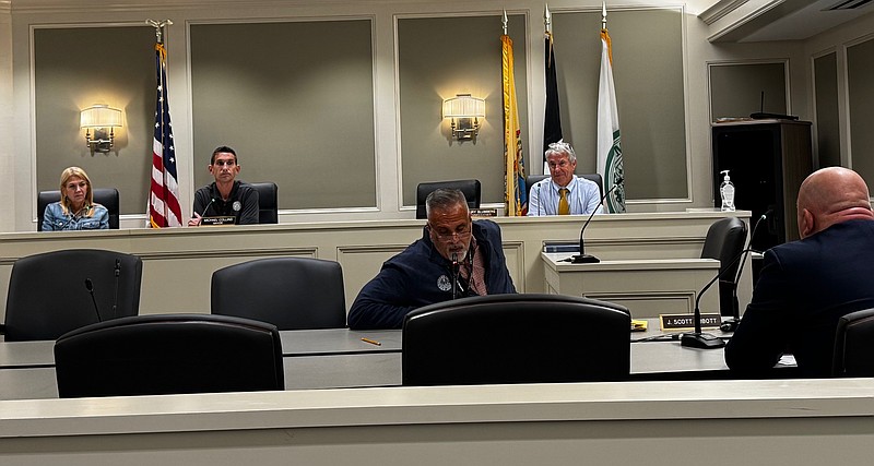 Margate Administrator Pat Moran, center, discusses claims of impropriety against Chief Financial Officer Lisa McLaughlin with the Margate Board of Commissioners during a special meeting held Oct. 9. 2025.