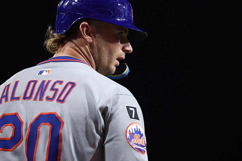 Sep 10, 2025; Philadelphia, Pennsylvania, USA; New York Mets first base Pete Alonso (20) prepares to bat against the Philadelphia Phillies at Citizens Bank Park. Mandatory Credit: Bill Streicher-Imagn Images