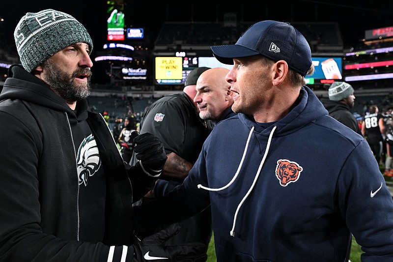 Nov 28, 2025; Philadelphia, Pennsylvania, USA; Philadelphia Eagles head coach Nick Sirianni speaks with Chicago Bears head coach Ben Johnson after the game at Lincoln Financial Field. Mandatory Credit: Eric Hartline-Imagn Images