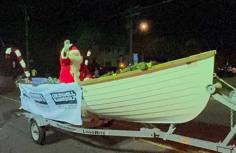 Santa arrives at the end of the Ventnor City Twilight Holiday Parade Dec. 6, 2025.