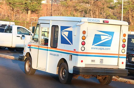 US mail (Credit: LevittownNow)