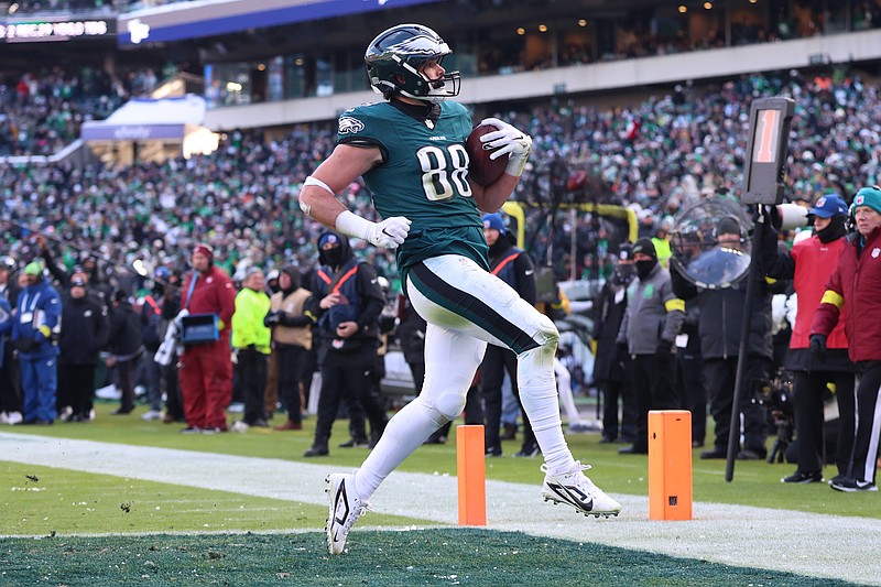 Dec 14, 2025; Philadelphia, Pennsylvania, USA; Philadelphia Eagles tight end Dallas Goedert (88) scores a touchdown during the third quarter against the Las Vegas Raiders at Lincoln Financial Field. Mandatory Credit: Bill Streicher-Imagn Images